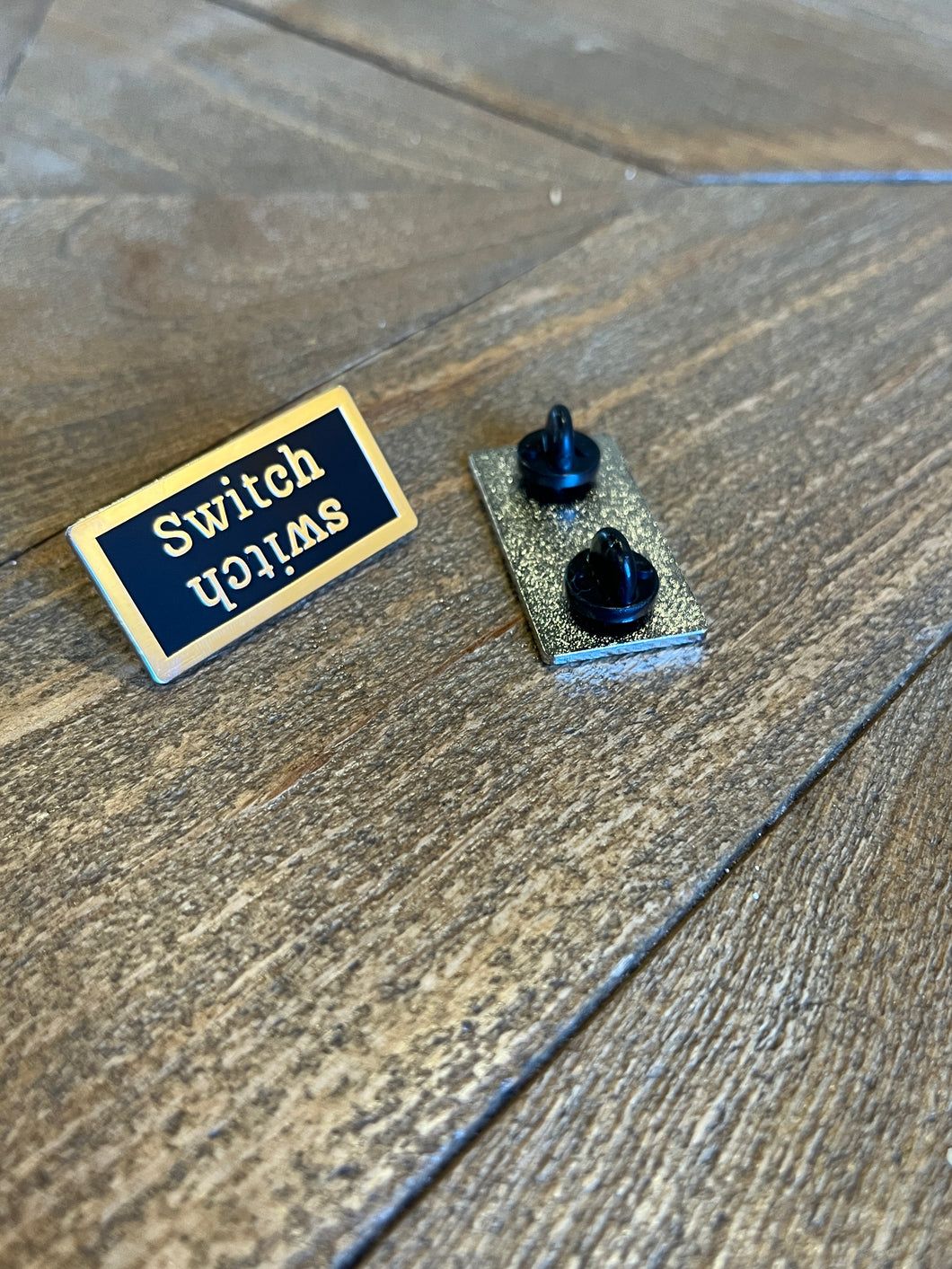 Switch/switch Kink Title Pin | Queen On The Scene